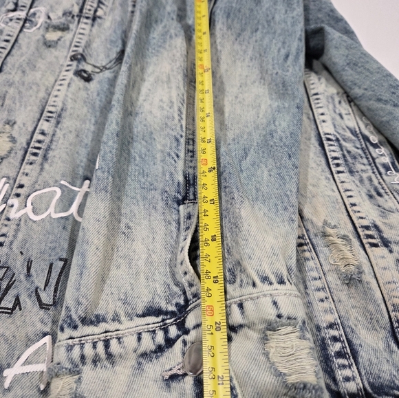 Women's Light Blue Denim Jacket - Picture 10 of 11